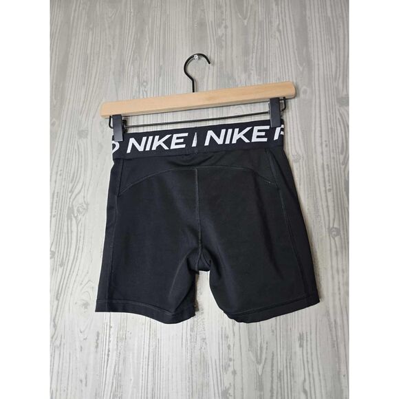 Nike Black Athletic Shorts - Picture 6 of 7